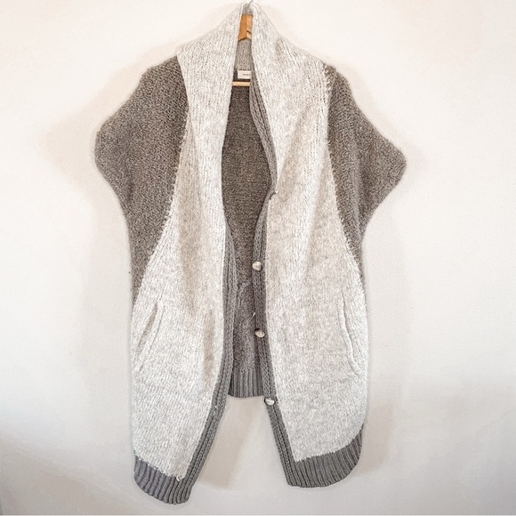 Anthropologie Sleeping on Snow, Wool Blend, Two-Tone Slouchy Sweater Vest - Picture 3 of 15